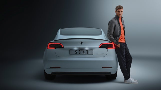Bild zum Artikel mit der Überschrift „Vermieter Sixt“ wird aufgrund von Reparaturkosten damit beginnen, seine Tesla-Flotte abzuladen